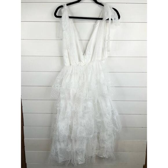 JUST ME White Lace Sleeveless Deep V-Neck Tiered Midi Dress Size L Open Back - Picture 3 of 16